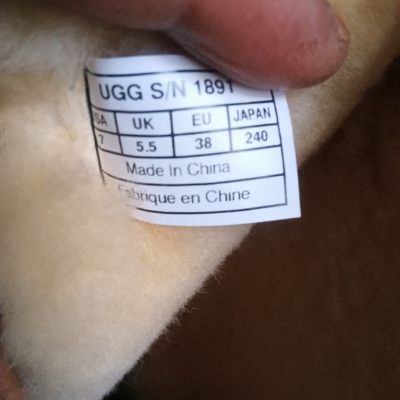 UGG Winter/Spring Boots - Picture 10 of 10